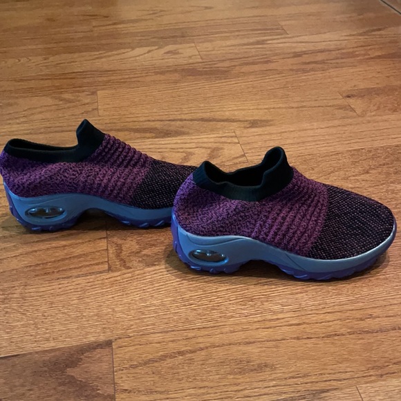 Walking Shoes - Picture 2 of 4